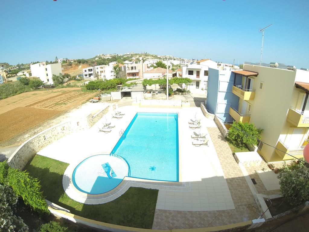 Irini Stalos Apartments Esterno foto