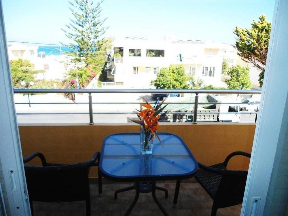 Irini Stalos Apartments Esterno foto