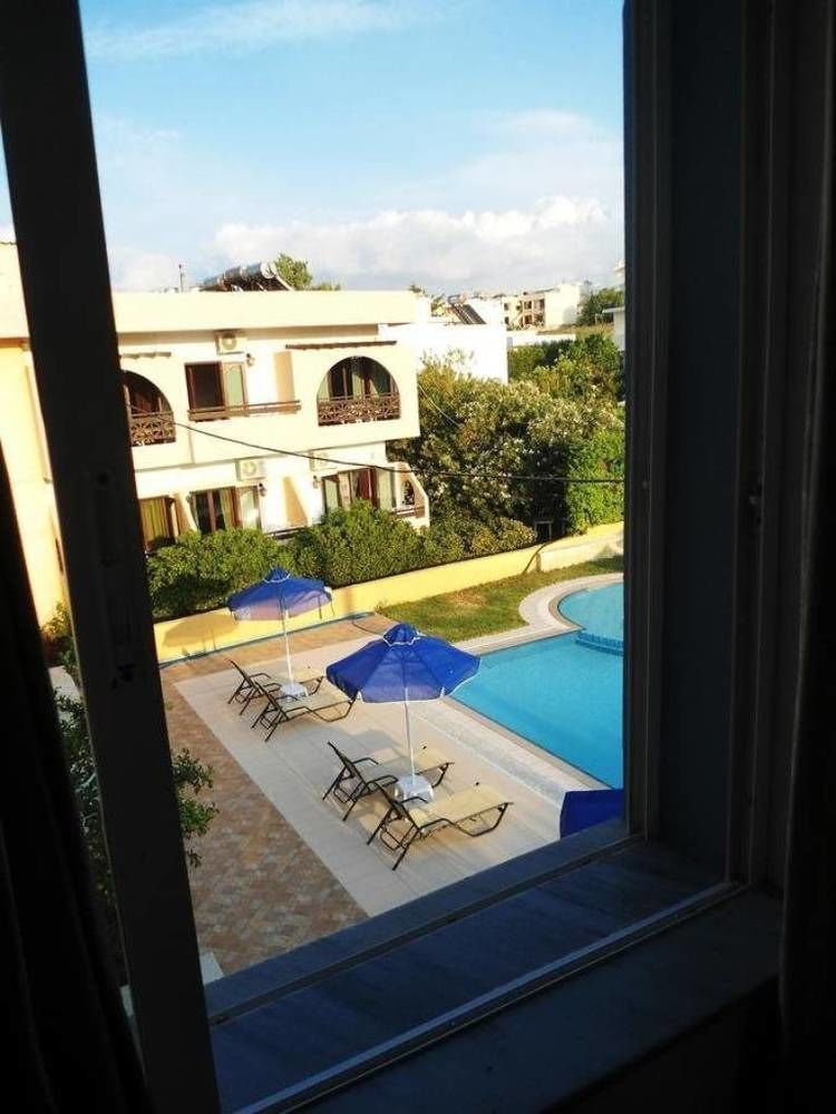 Irini Stalos Apartments Esterno foto